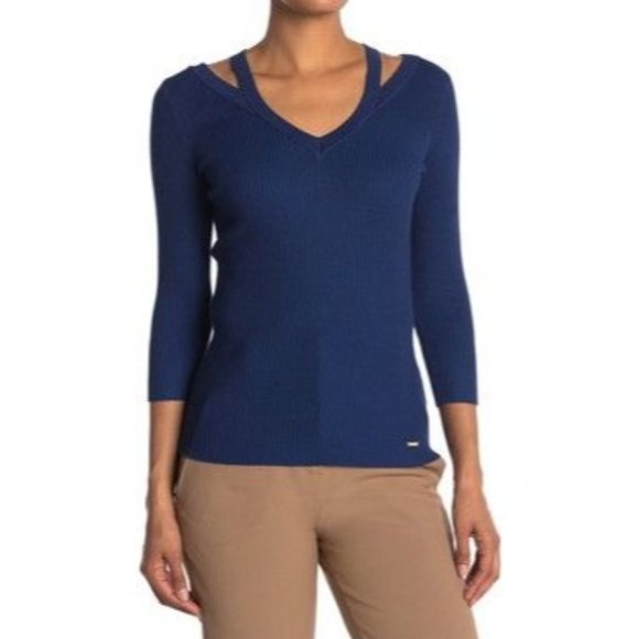 T Tahari Tops - T TAHARI 3/4 Sleeve V-Neck Cutout Pullover - XS